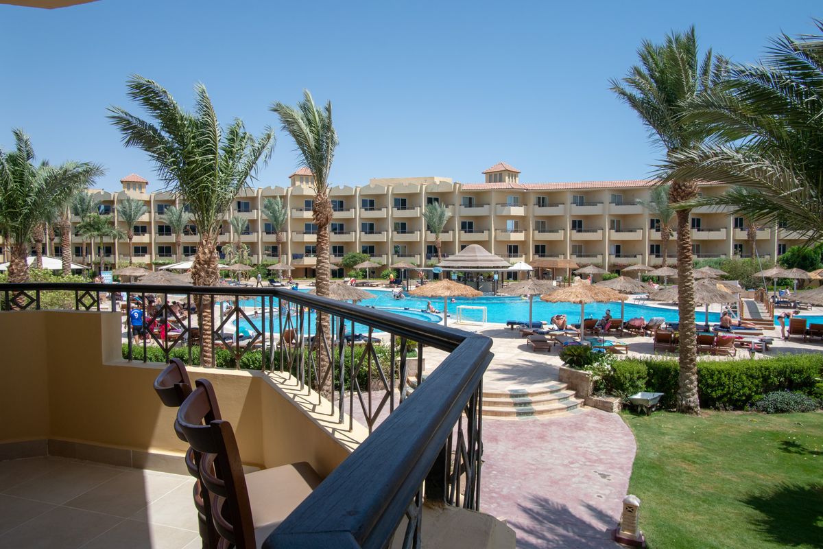 Amwaj Beach Club Resort (ex. Pickalbatros Beach Club) - basen