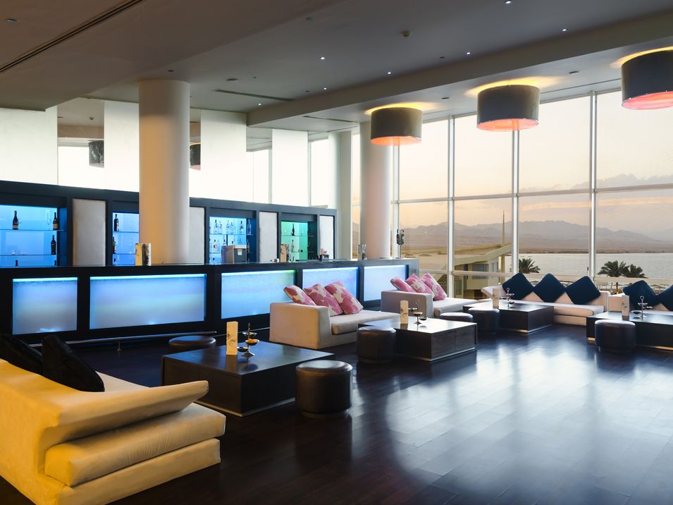 lobby bar