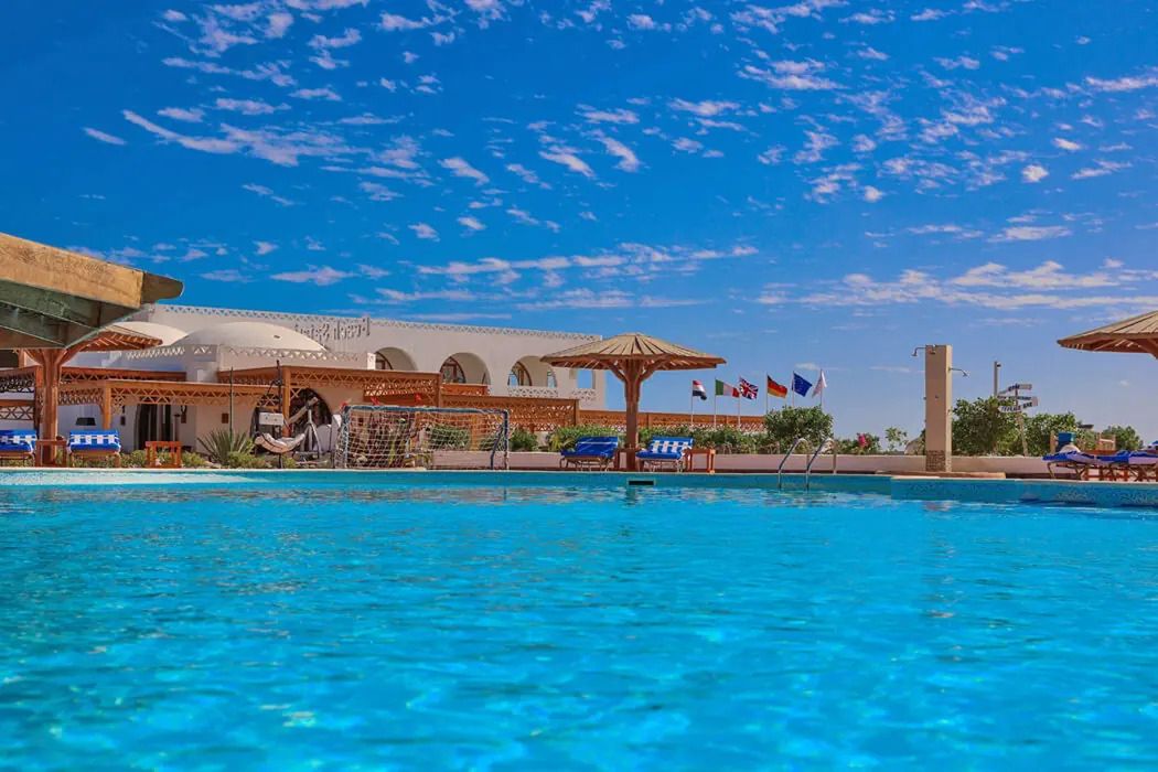 Beach safari Nubian Resort - basen