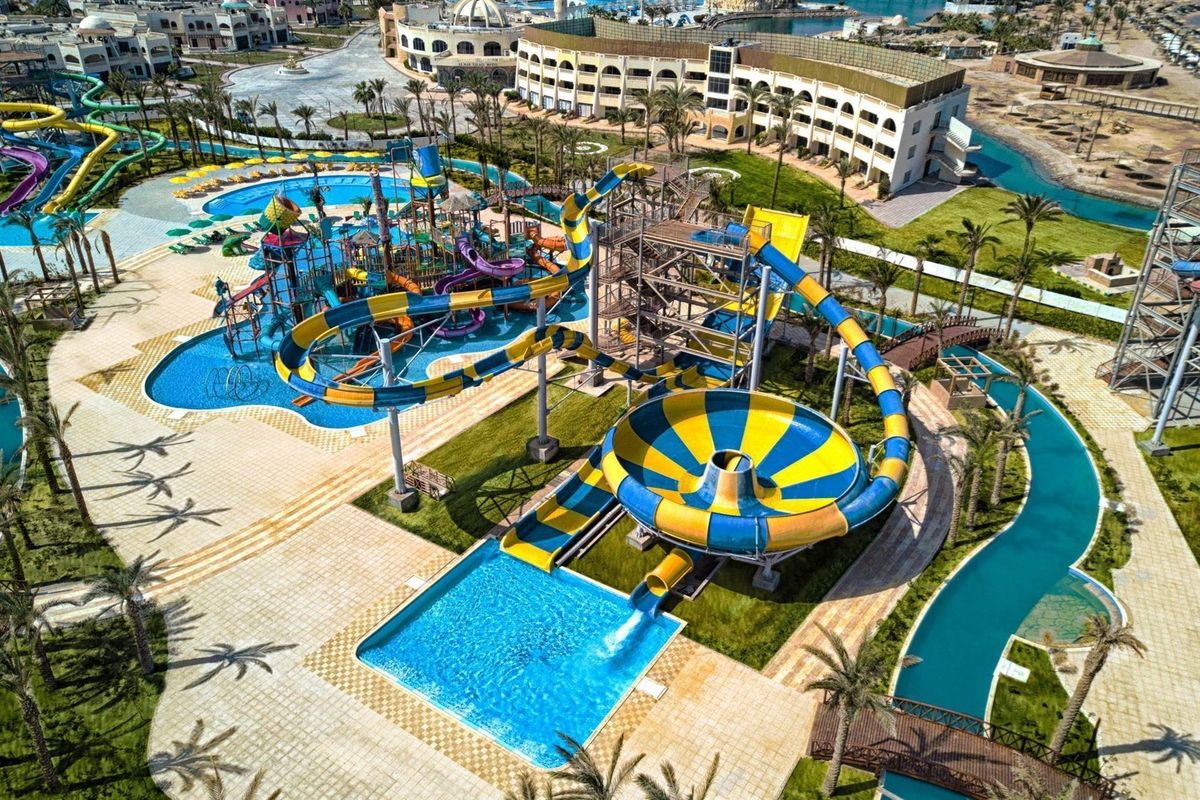 Blend Club Aqua Resort (ex. Golden Five Club) - aquapark