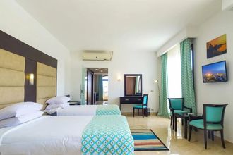 Blend Elphistone Resort