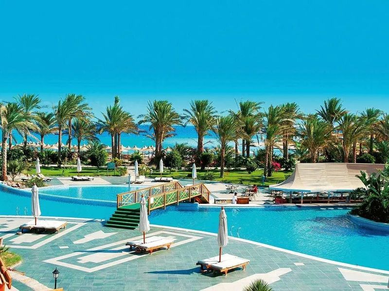 Brayka Bay Resort