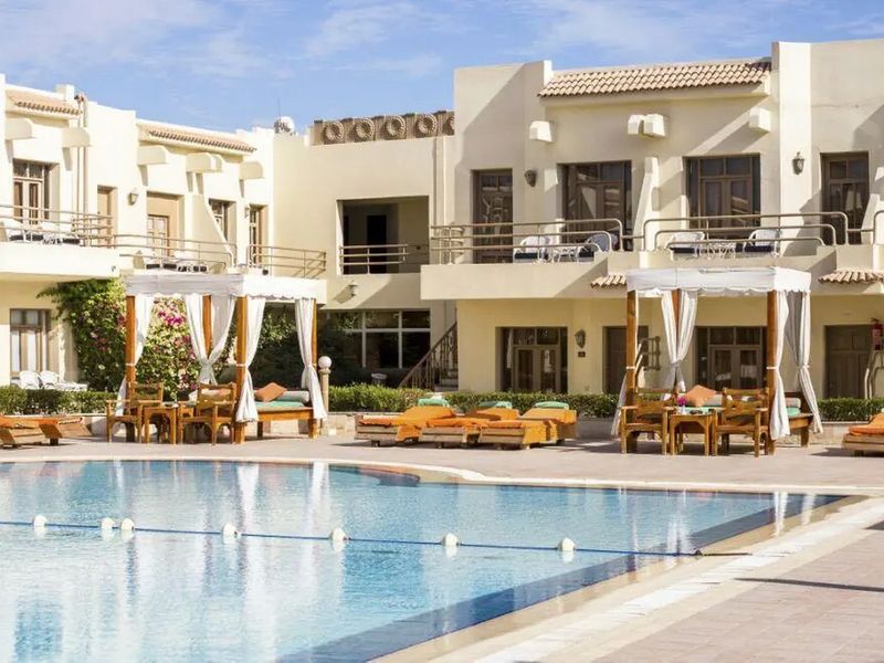 Cataract Layalina & Resort