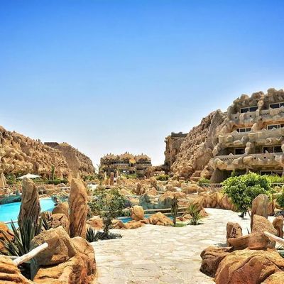 Caves Beach Resort - Hurghada