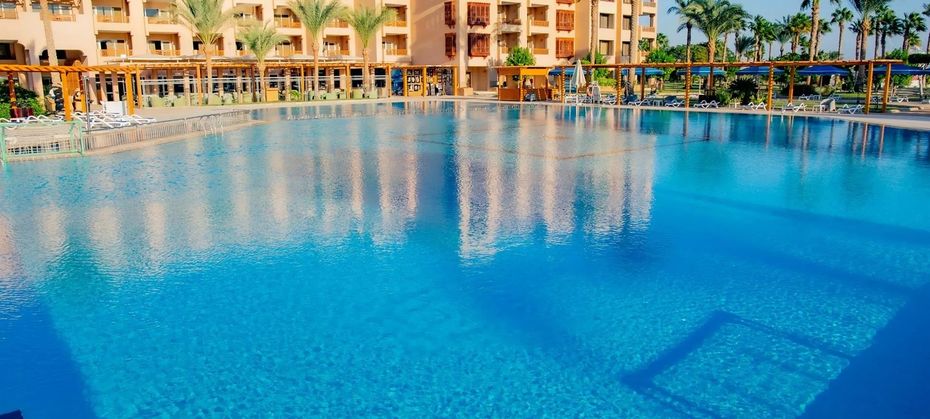 Continental (ex Movenpick Resort)