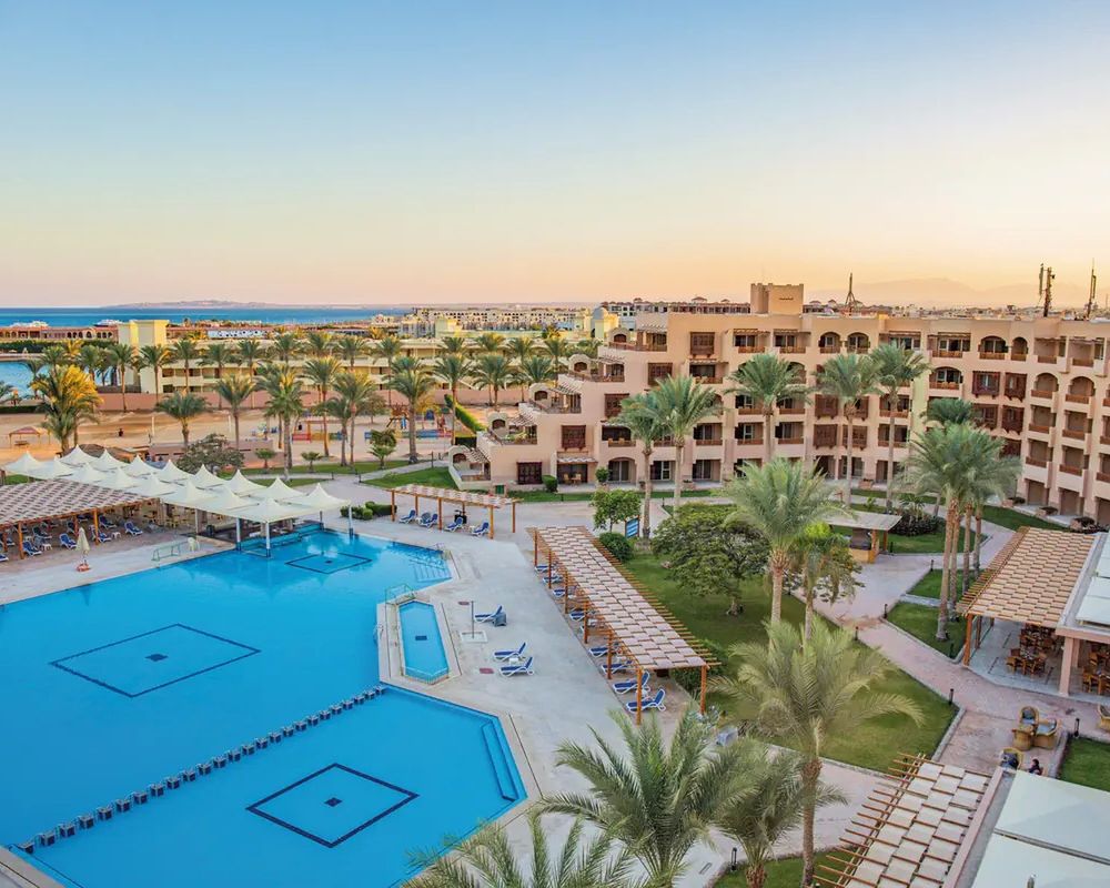 Continental (ex Movenpick Resort)