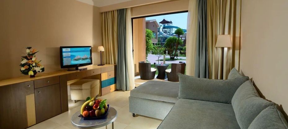 Coral Sea Aqua Club