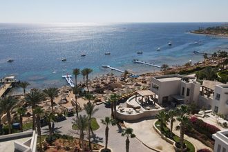 Doubletree by Hilton Sharks Bay