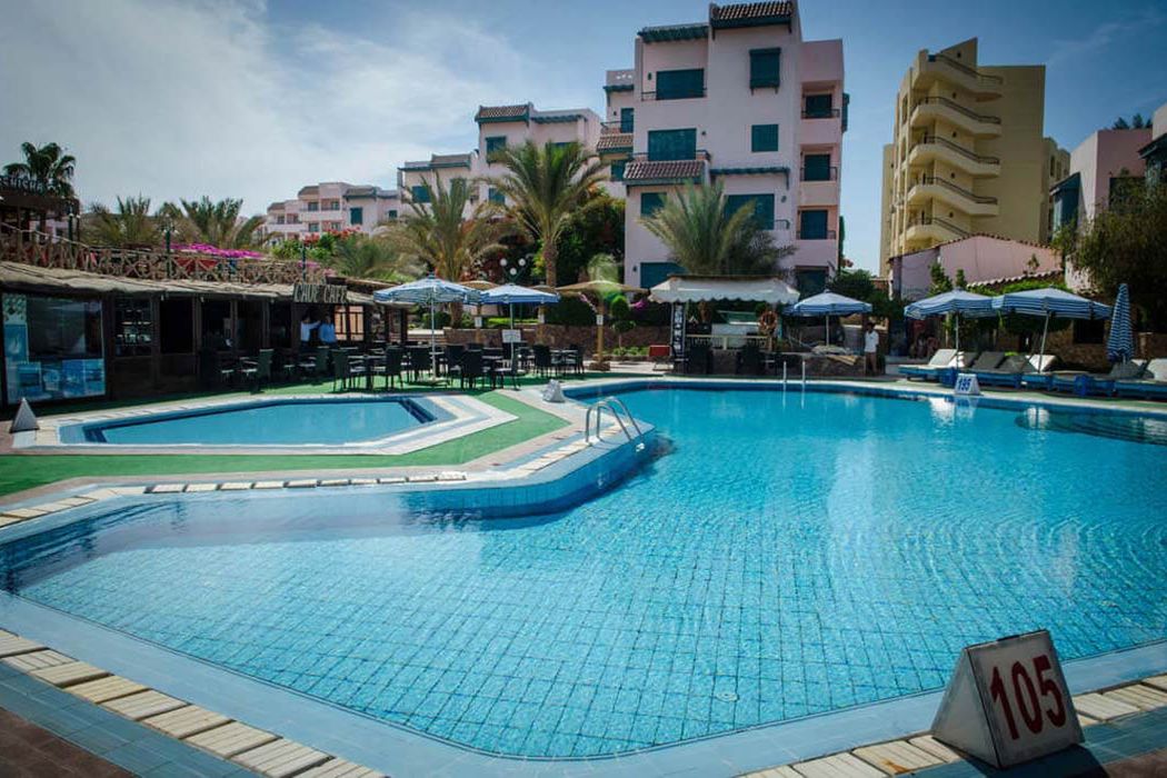 Eagles Down Town Zahabia Resort - teren hotelu