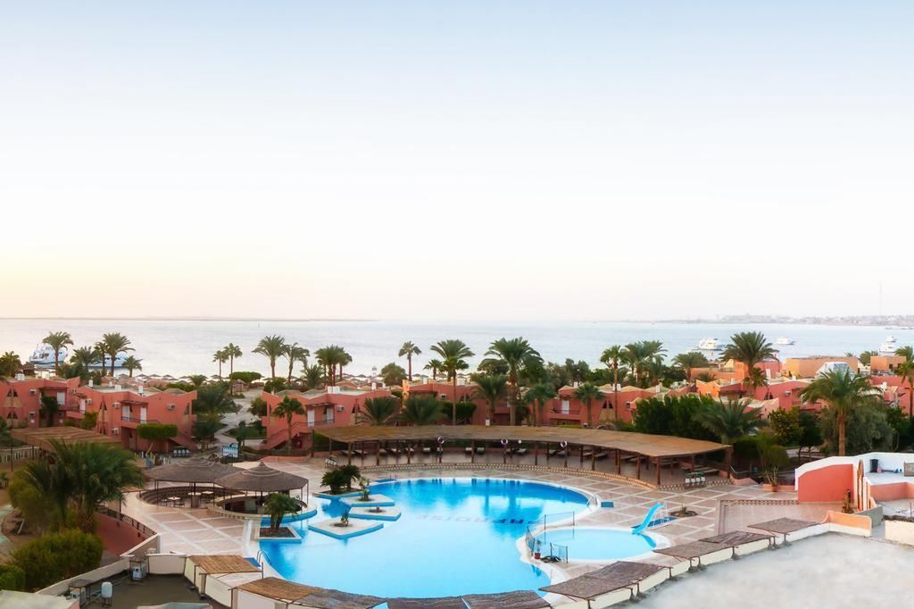 Hurghada (7 dni) w Eagles Paradise Abu Soma Resort z Berlin (AI)