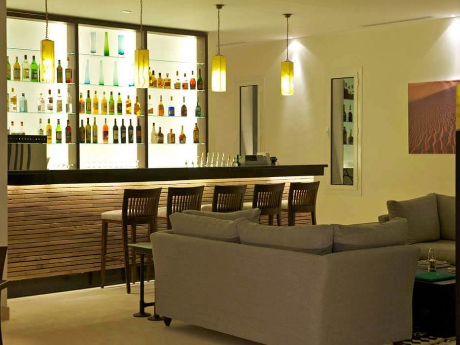 lobby bar