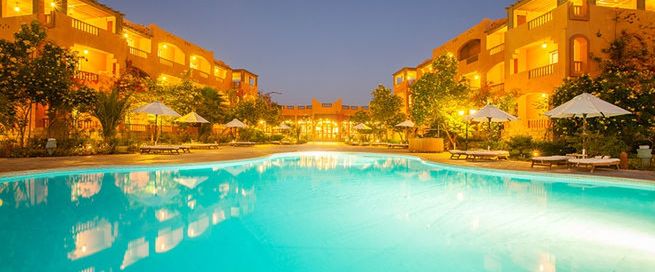 obiekt, budynek główny, teren hotelu, basen