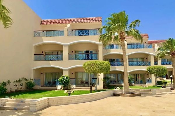 HAWAII PARADISE RESORT & AQUA PARK