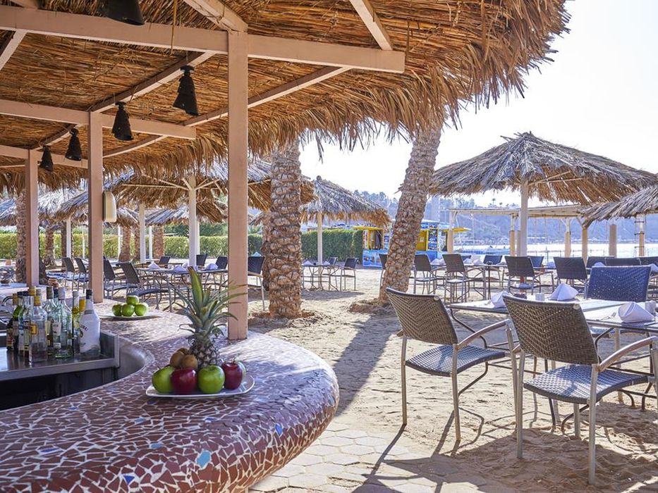 beach bar
