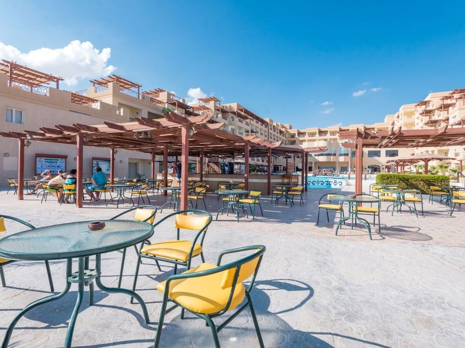 basen, pool bar