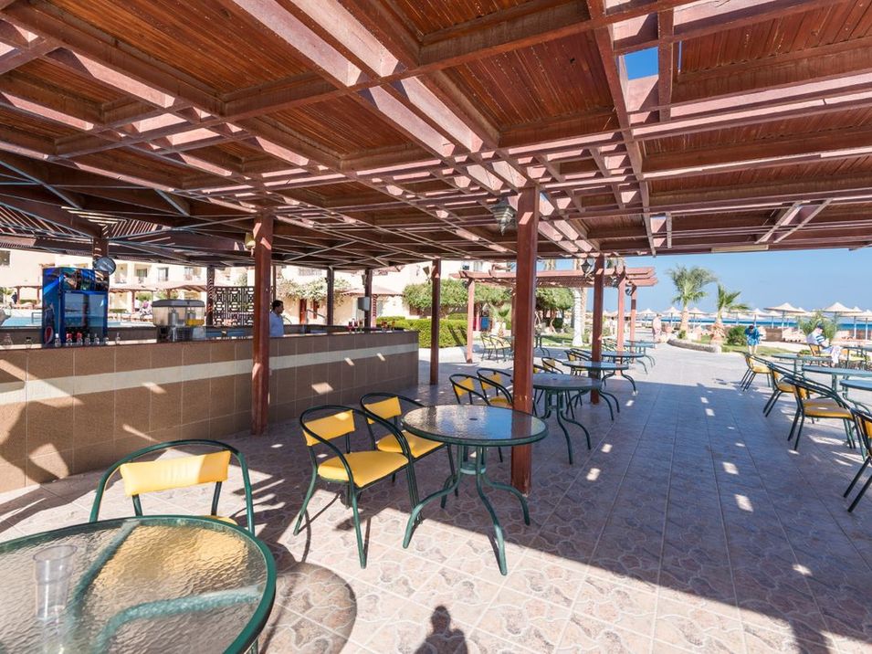 pool bar