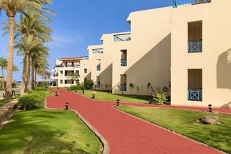 Ivy Cyrene Island Resort