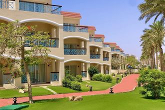 Ivy Cyrene Island Resort