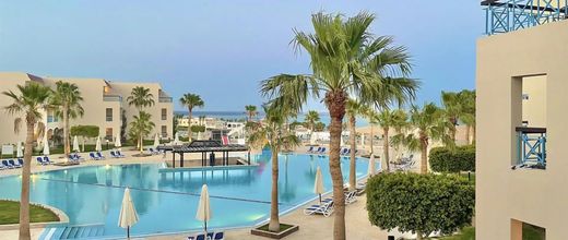 Ivy Cyrene Island Resort