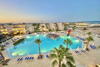 Ivy Cyrene Island Resort