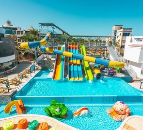 La Rosa Waves Resort