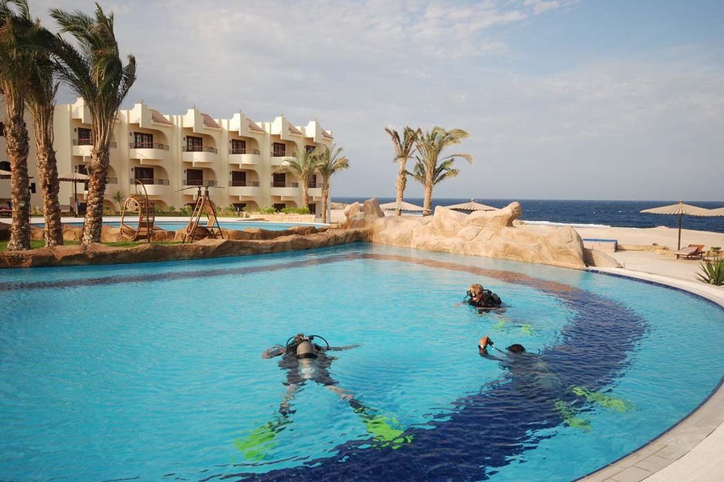 Life Resorts Coral Hills - basen