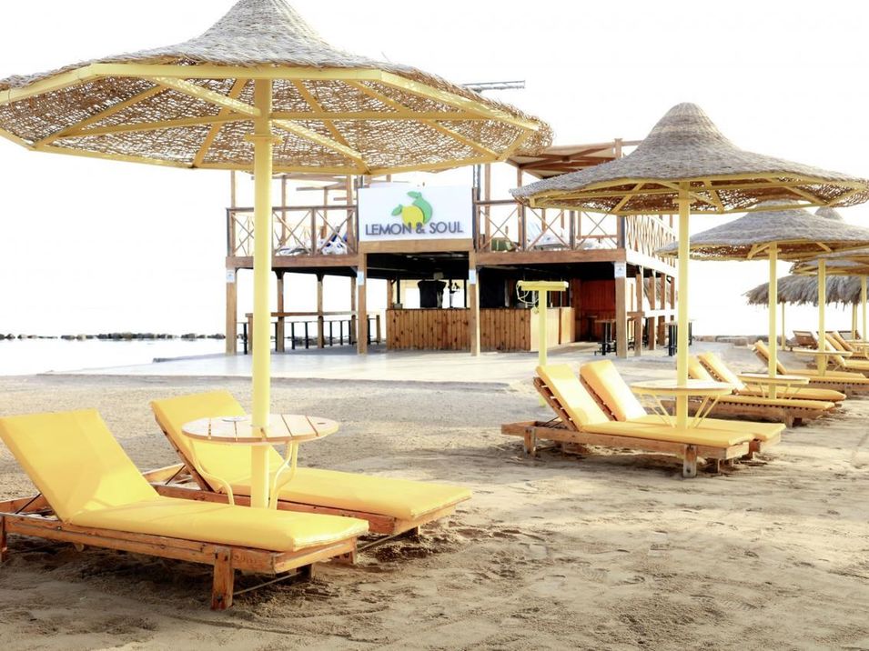 beach bar