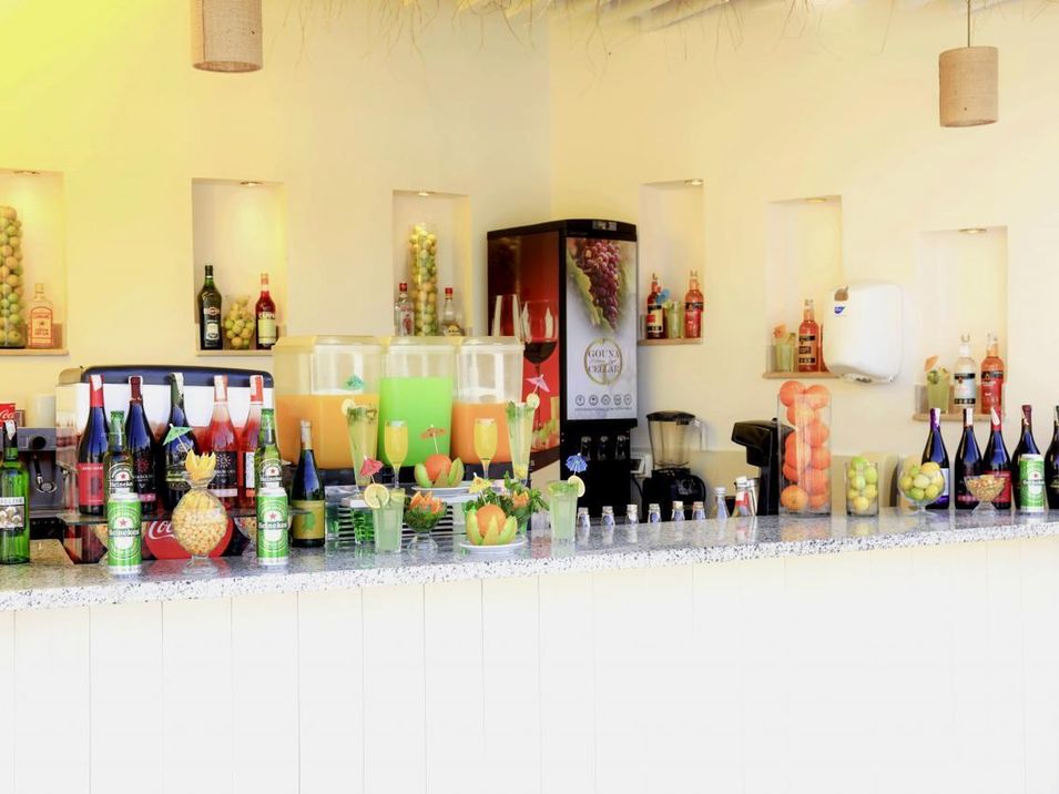 beach bar