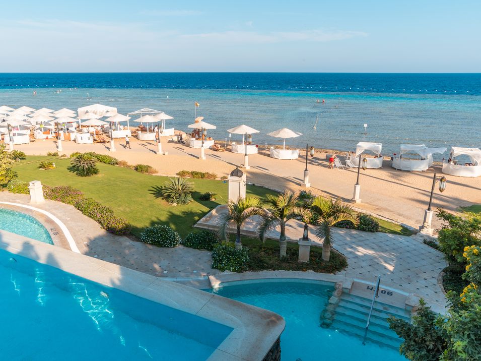 teren hotelu, basen, plaża, wakacjepl