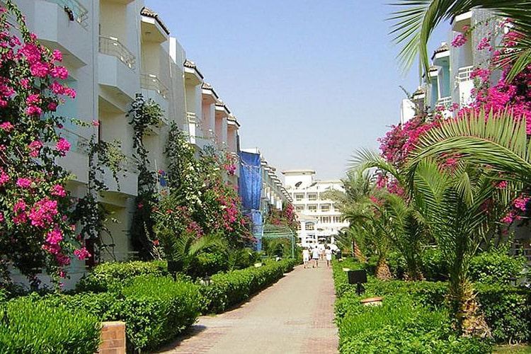 Minamark Beach Resort & Spa - teren hotelu