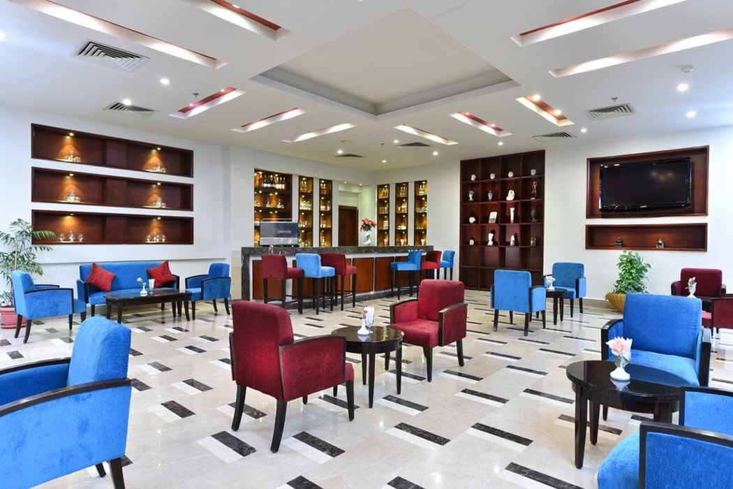 Moreno Horizon Spa & Resort (ex. Marina Beach Resort) - lobby bar