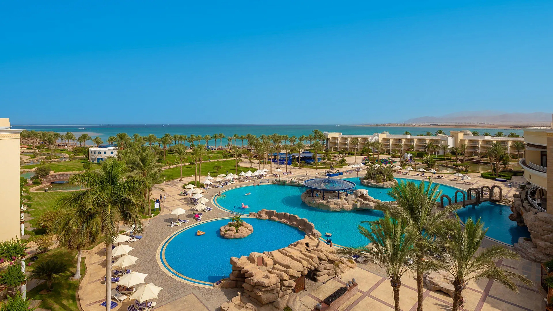 Palm Royale Resort Soma Bay