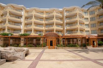 Palm Royale Soma Bay