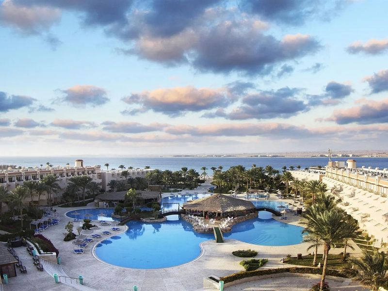 Pyramisa Beach Resort