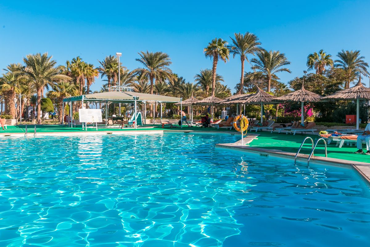 Red Sea The Grand - teren hotelu