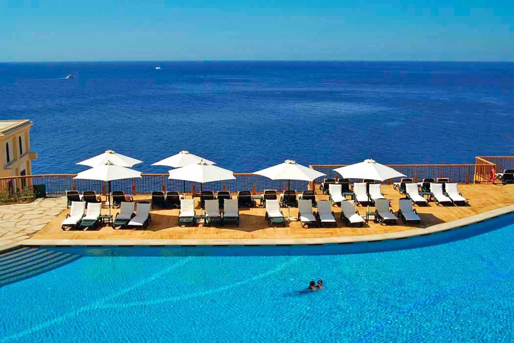 Reef Oasis Blue Bay Resort - basen