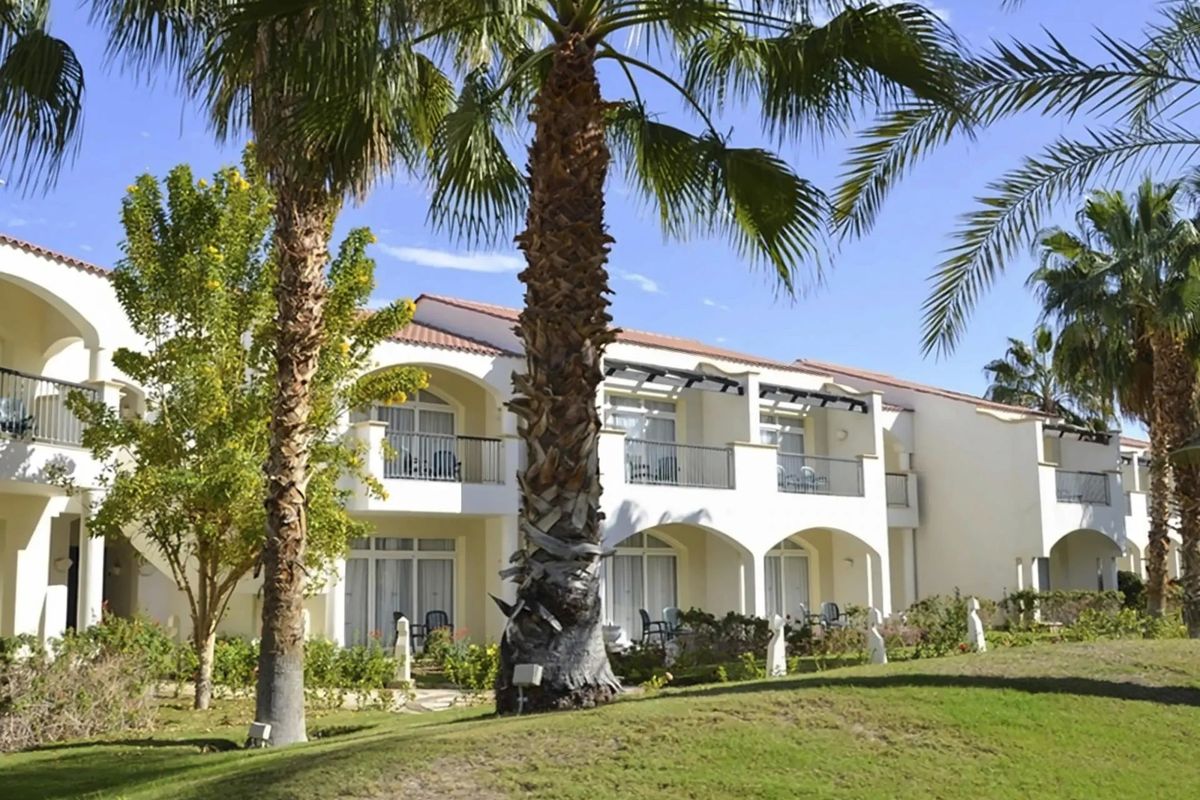 Reef Oasis Blue Bay Resort - teren hotelu