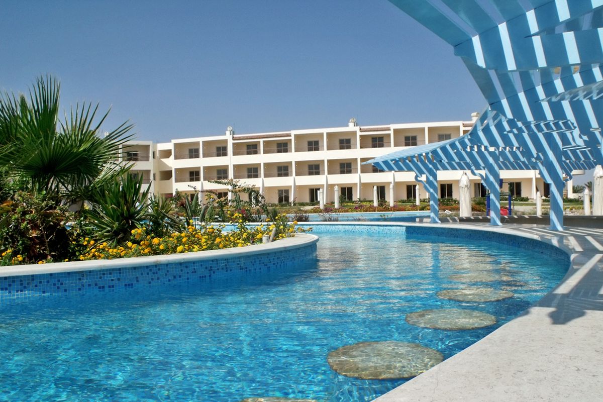 Royal Brayka Beach Resort (ex Zee Brayka) - basen