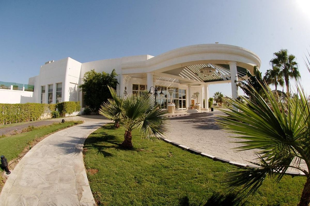 Safir Sharm Waterfalls Resort (ex Hilton Waterfalls Resort) - budynek główny