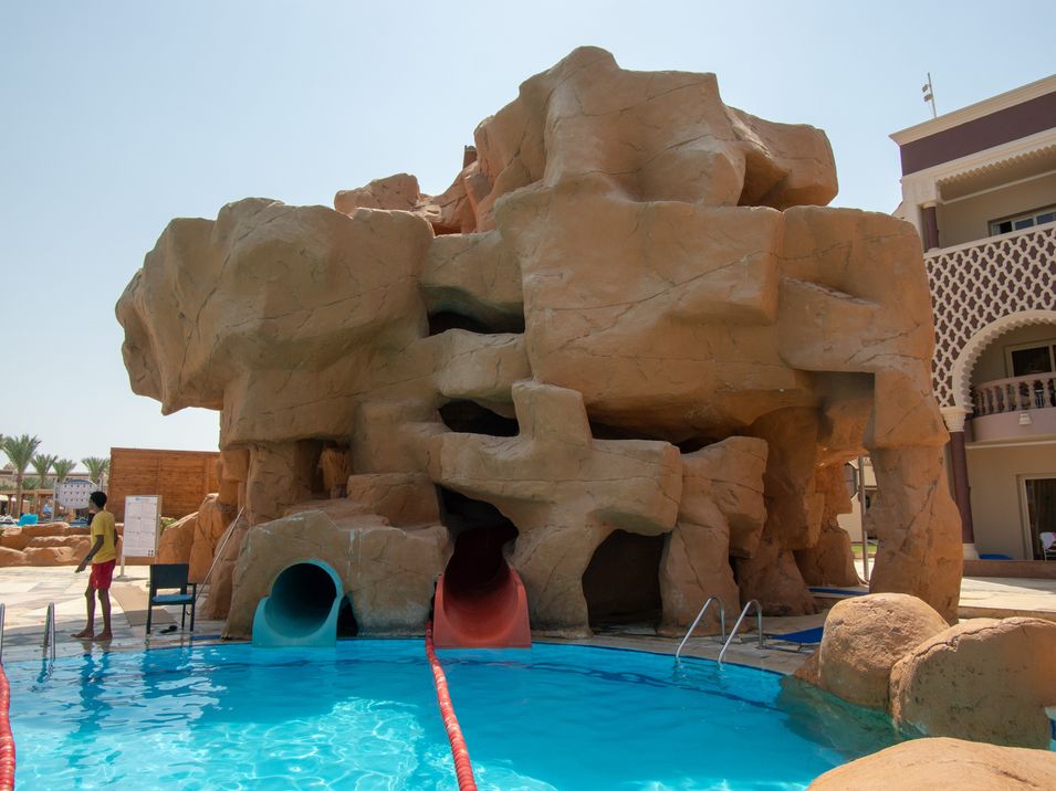 teren hotelu, zjeżdżalnia, wakacjepl