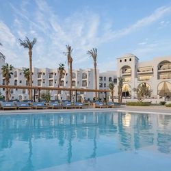 Serry Beach Resort