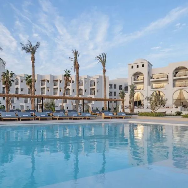 Serry Beach Resort