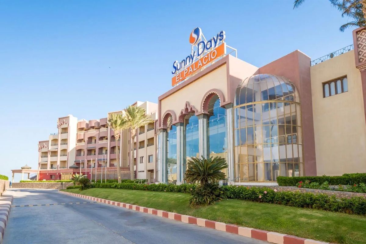 Sunny Days El Palacio - budynek główny