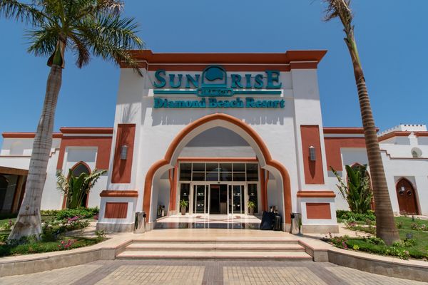 Sunrise Diamond Beach Resort