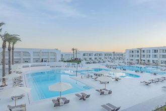 Sunrise White Hills Resort