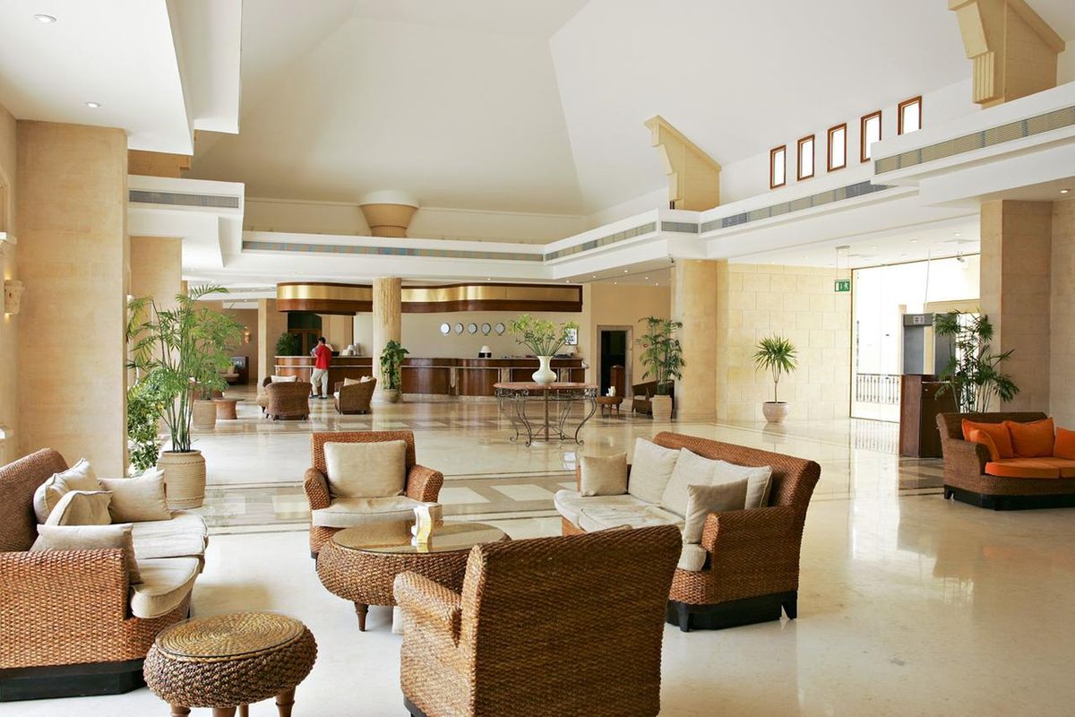 Three Corners Fayrouz Plaza Beach Resort - recepcja / lobby