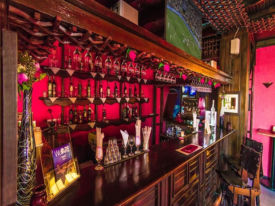 lobby bar