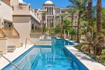 El Kasr Sahl Hasheesh