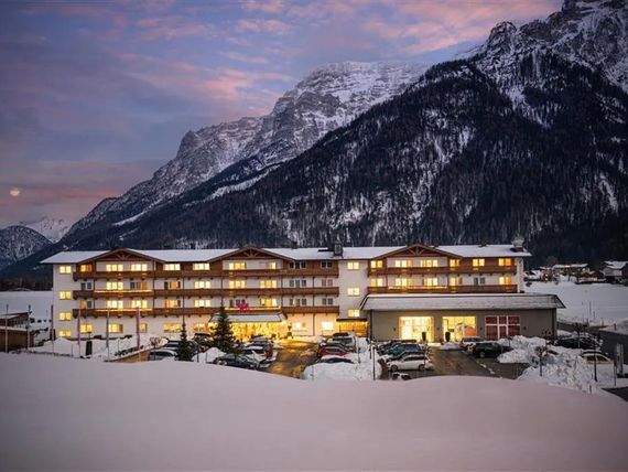 elaya Rilano Resort Steinplatte 4*