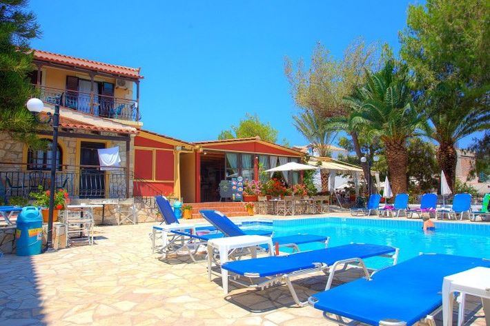 budynek główny, basen